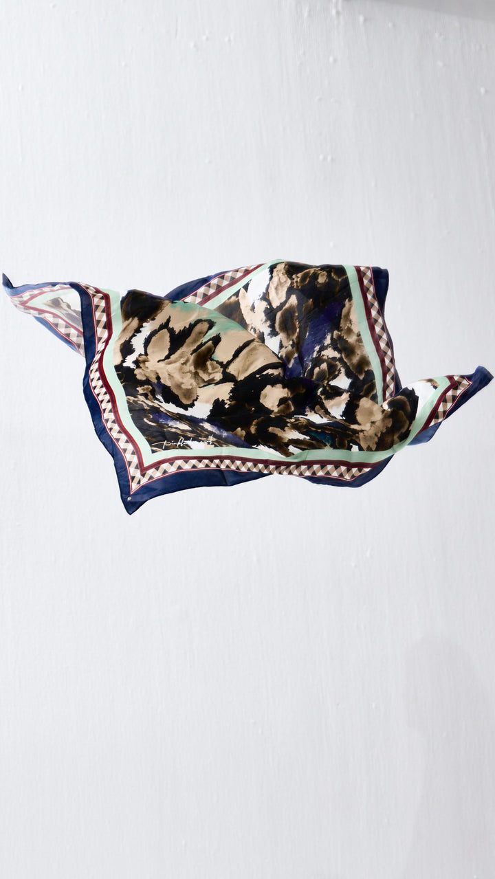 FOSSIL SCARF